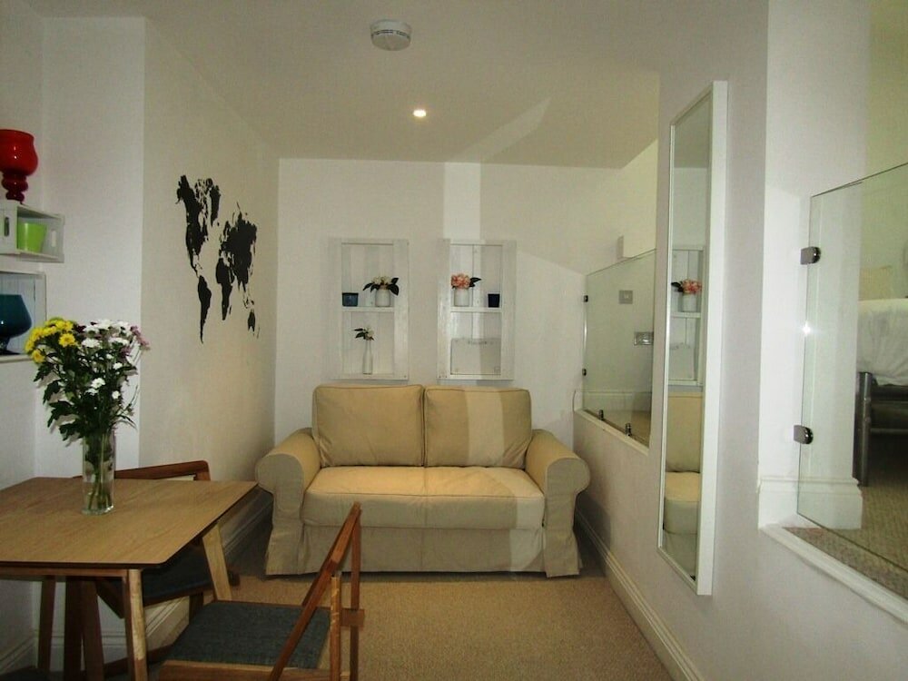 Фото Cozy Private Double En-suite - 2