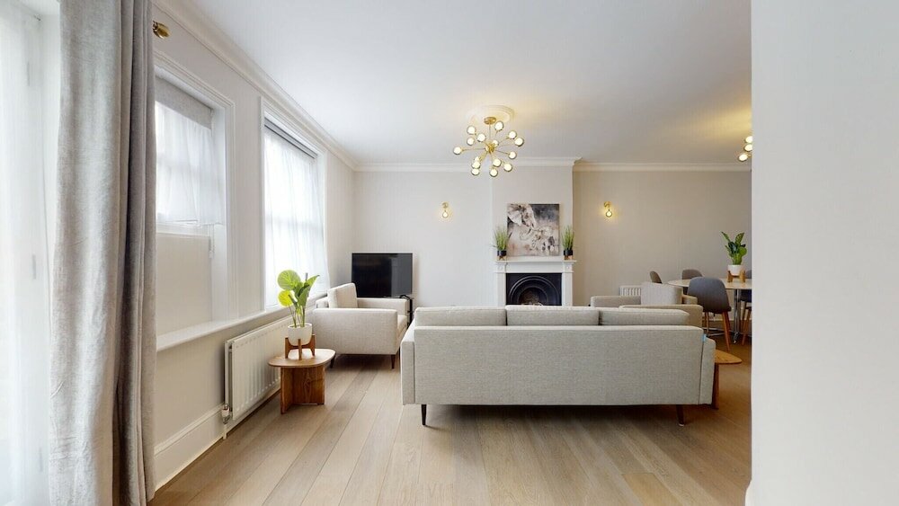 Фото Amazing Newly Refurbished Mews House