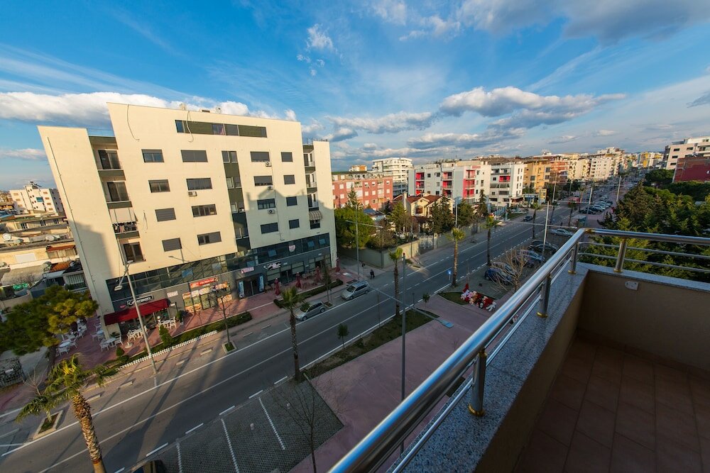 Фото Hotel Vila Misiri