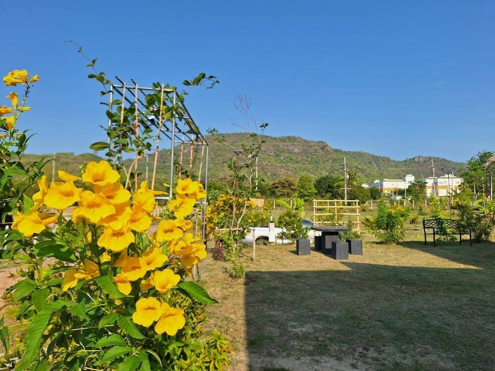 Фото Koon & Nueang Farm Stay Hua Hin