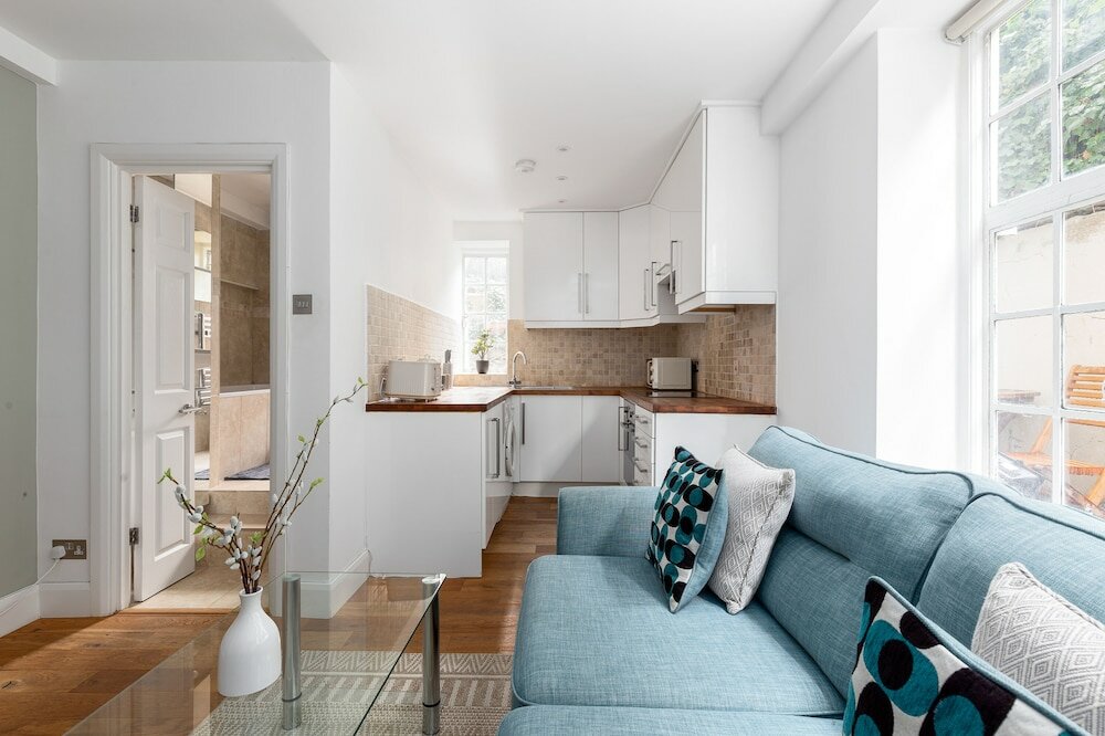 Фото The Abbey Road Apartments