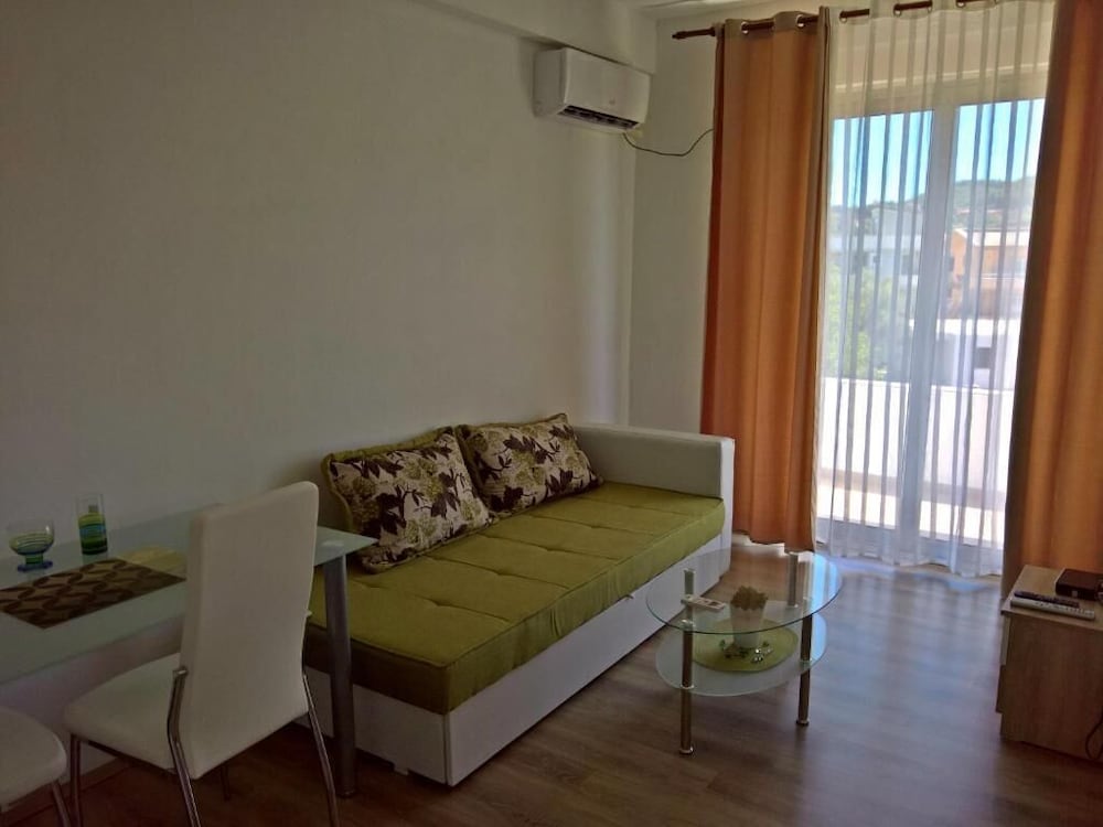 Фото La Porta Apartments