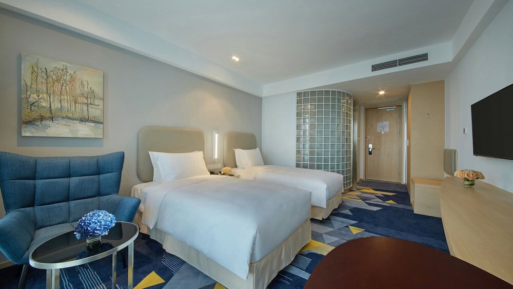 Фото Holiday Inn Express Qingdao West Coast, an Ihg Hotel