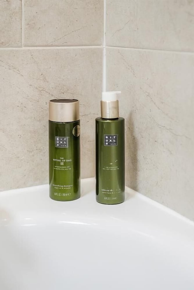 Фото Nassau Street