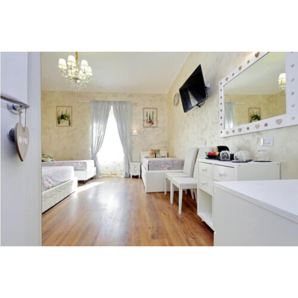 Фото Chilling Hot Tub Suite