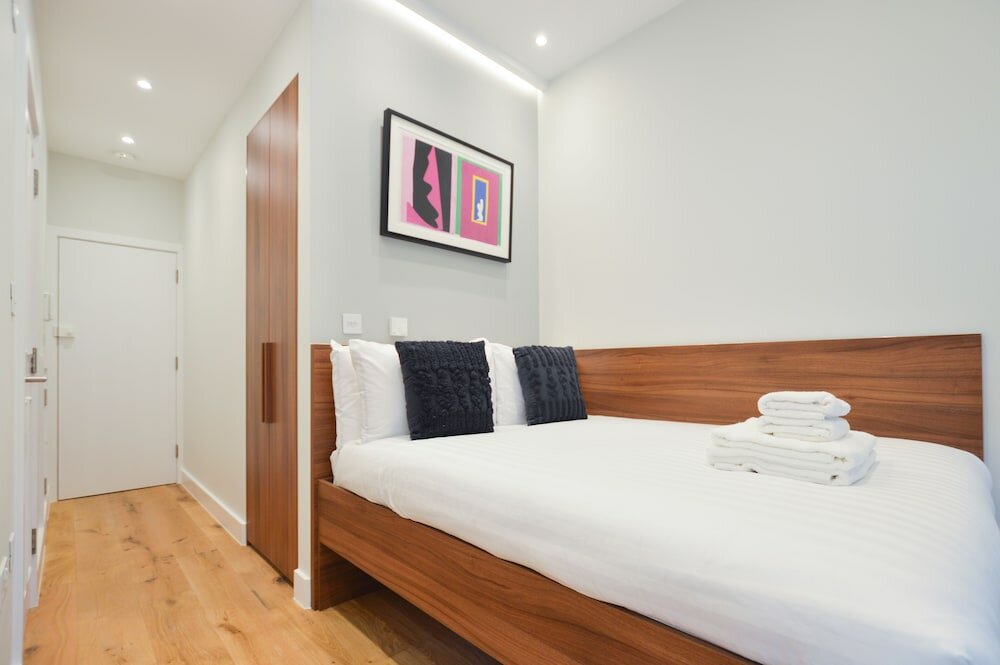 Фото Leinster Square Serviced Apartments