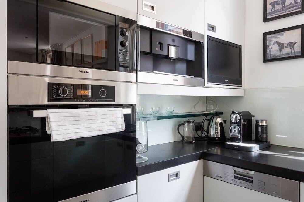 Фото Fantastic 5 Bed House in Kensington Near Museums