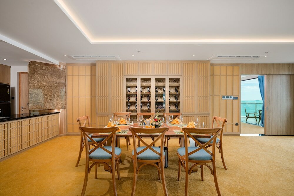 Фото Sala Grand TuyHoa Hotel