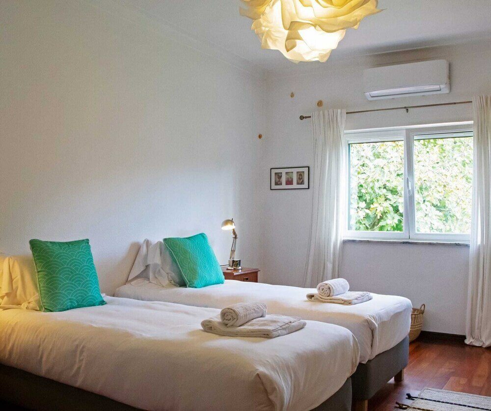 Фото Fig Tree Family House w 4 Bedrooms, Garden & Pool