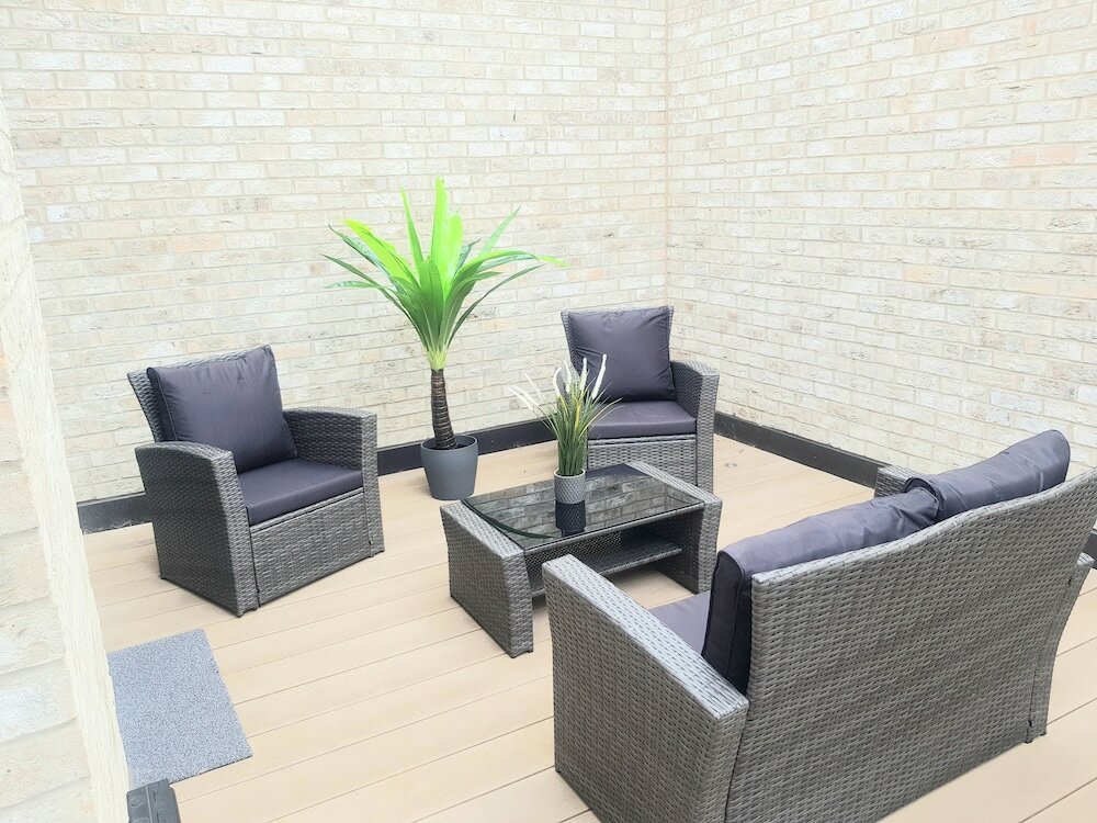 Фото Lt Greenwich 3 Bed Townhouse