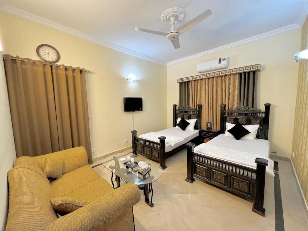 Фото Step Inn Guest House Islamabad