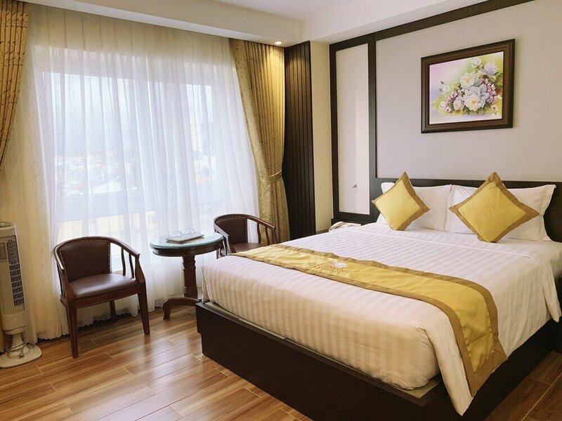 Гостиница Hoang Minh Chau Ba Trieu Hotel в Далате