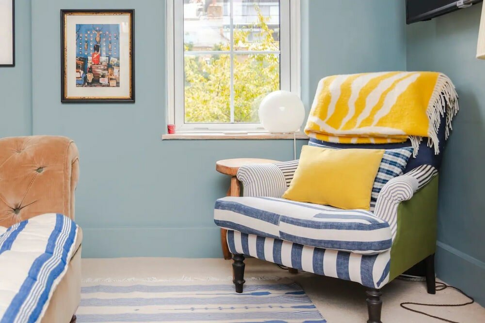 Фото Chic 1 Bedroom Apartment in Zone 1 With Views Gherkin