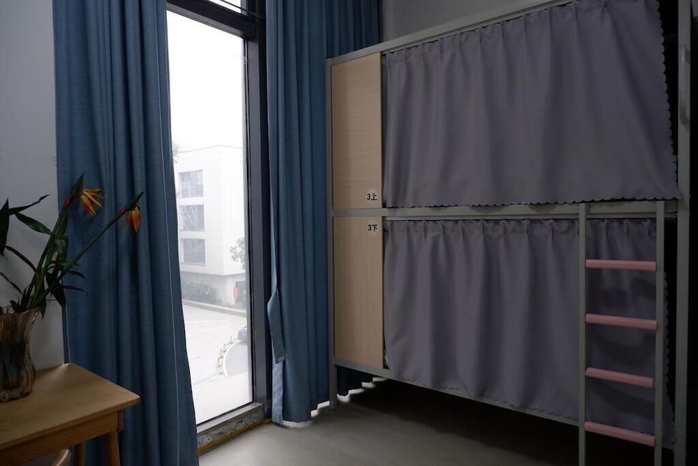 Фото East Station International Youth Hostel