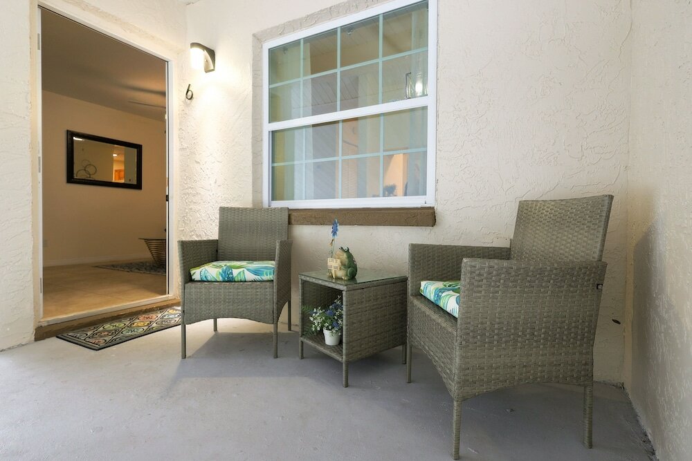 Фото Saint Joseph Suites Down Town Tampa