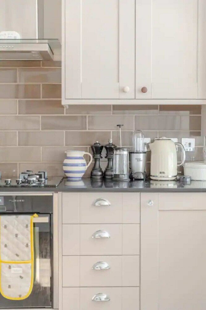 Фото Charming 4bd House With Private Garden - Tooting