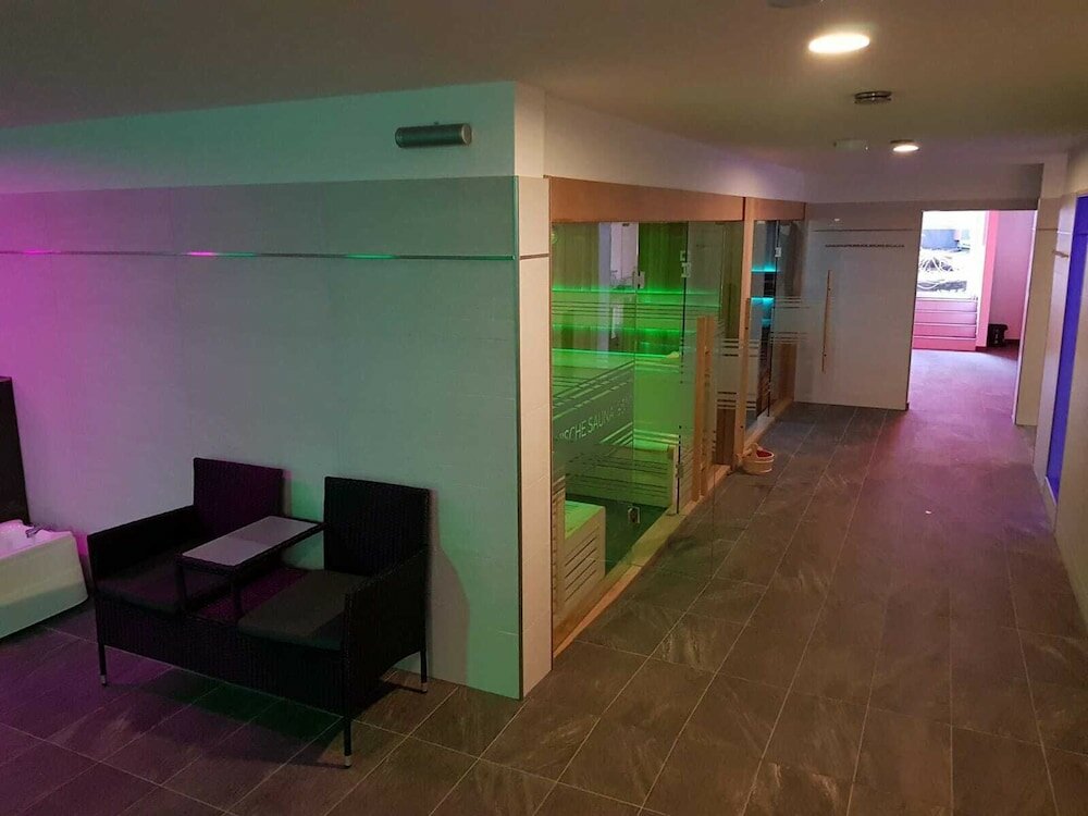 Фото Ruhr Inn Hotel