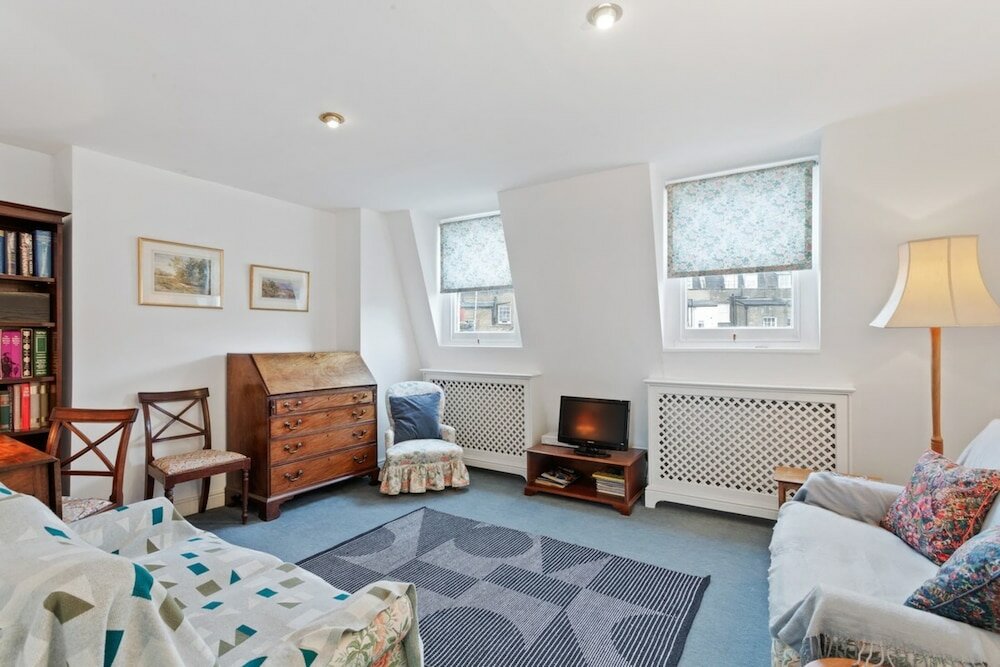 Фото Cozy 2 Bedroom Flat in Pimlico near Metro Station