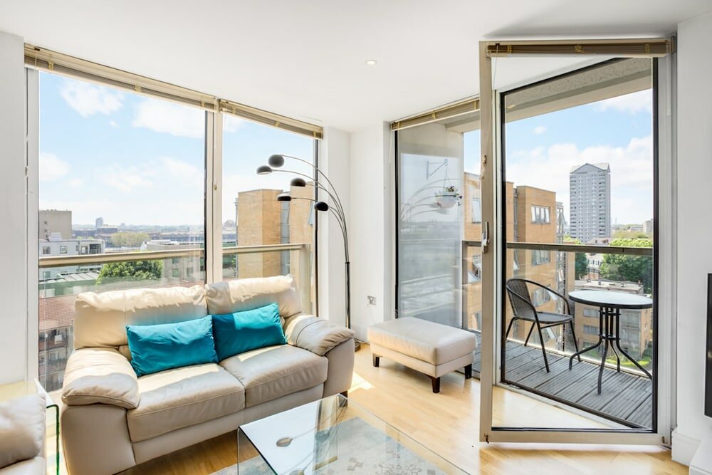 Фото Panoramic London: 3-bed City Oasis