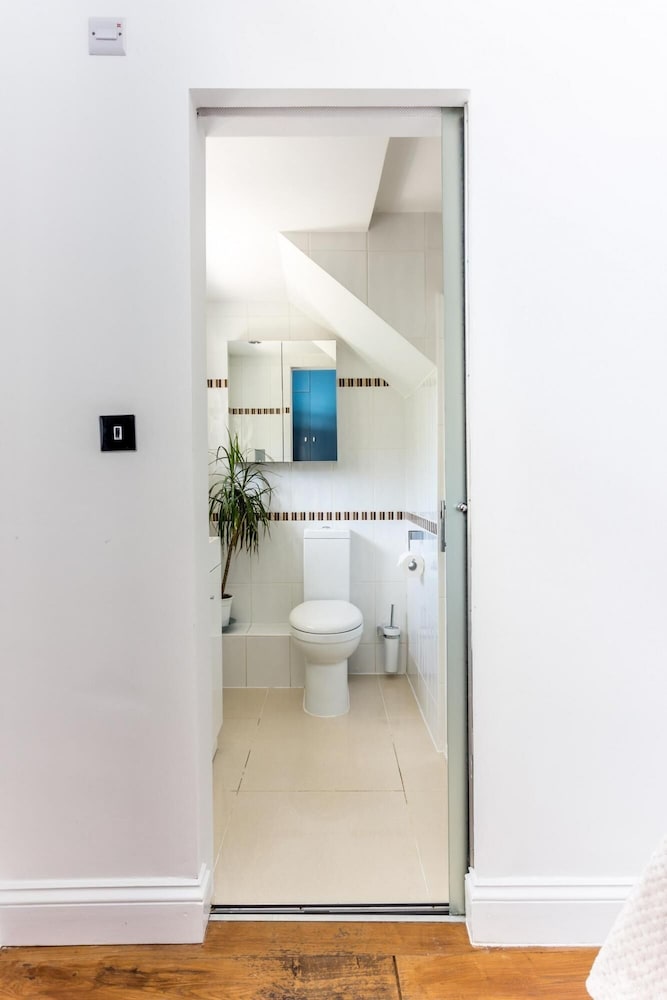 Фото Stylish Notting Hill apartment for 2-4
