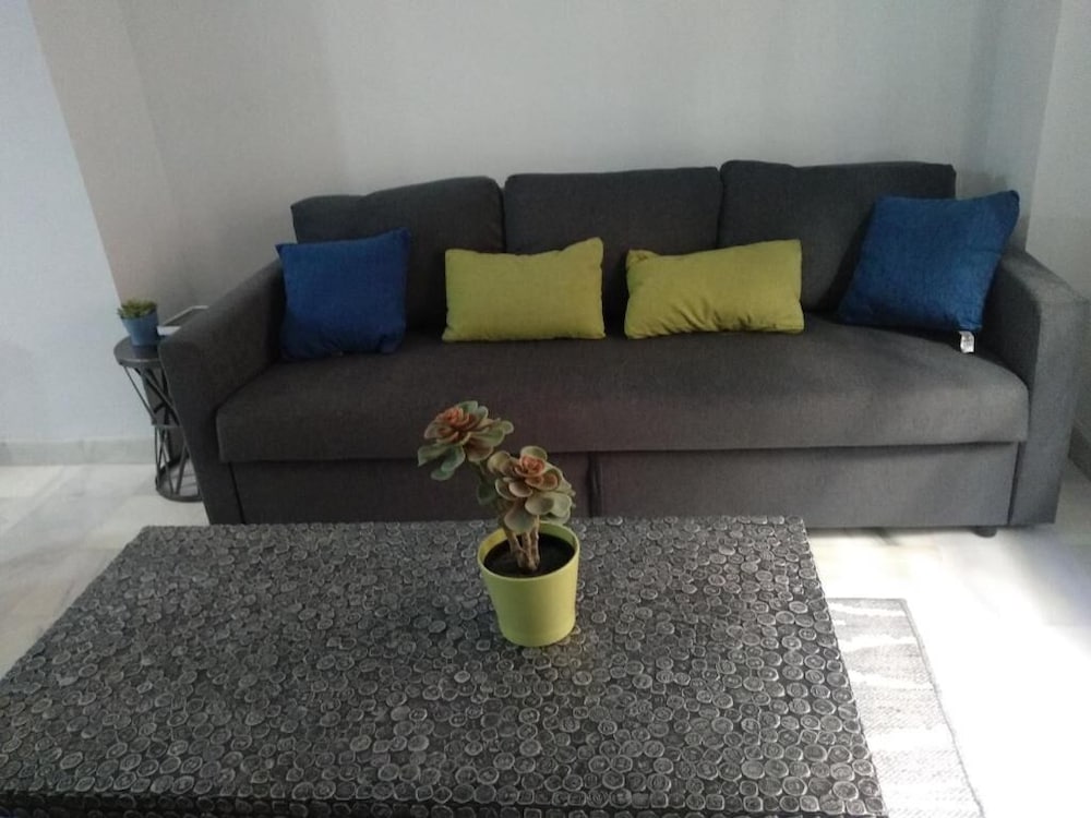 Фото Wish-Suite San Luis de Sevilla Apartment