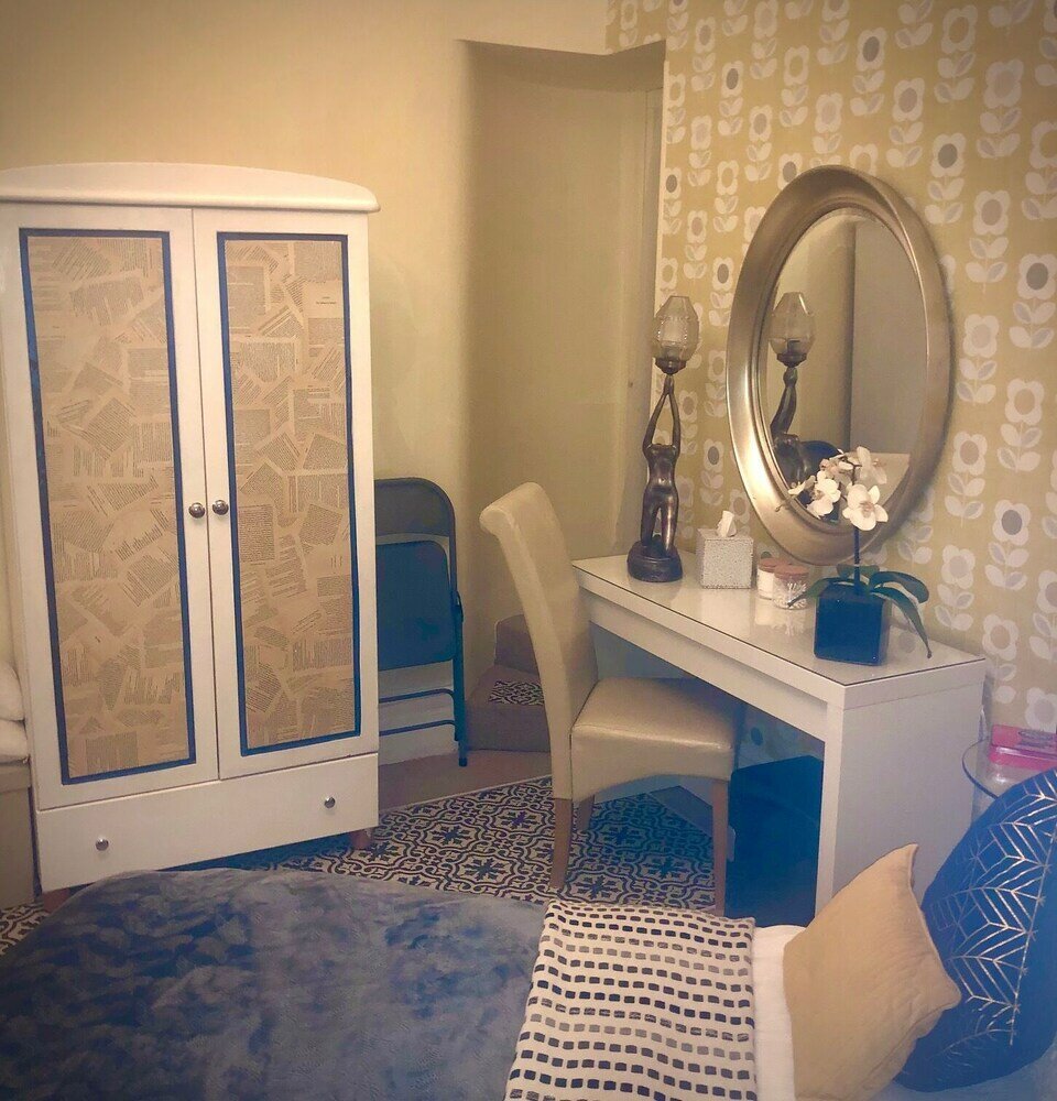 Фото Charing Cross Rooms - B&b