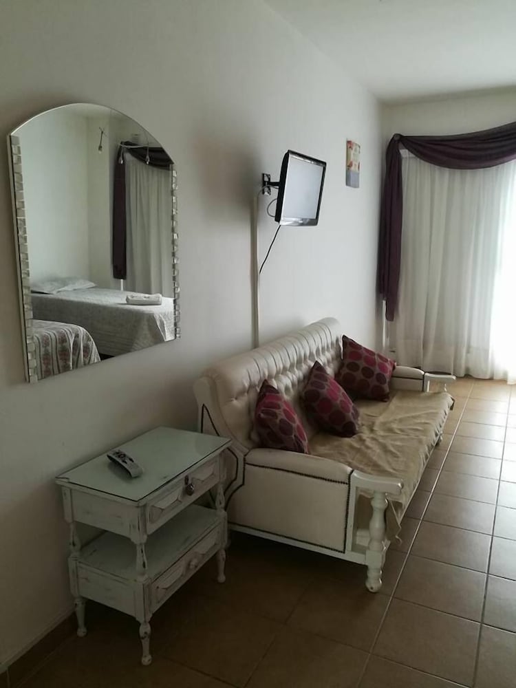 Фото 679 Inn Apart Hotel