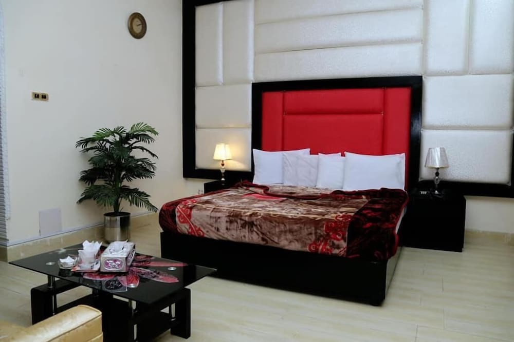 Фото Hotel Aarsh Palace