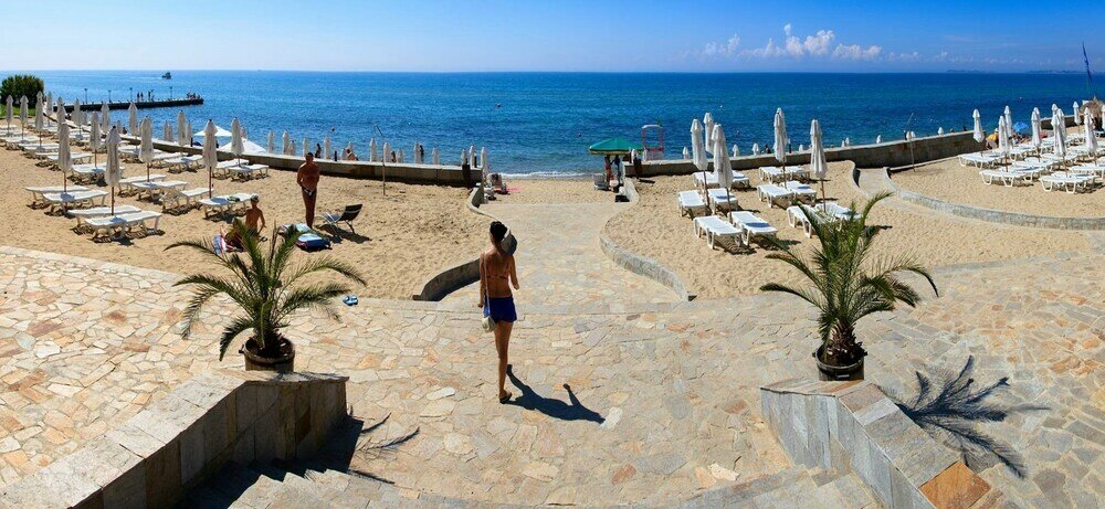 Фото Luxury Apartment in Garden of Eden