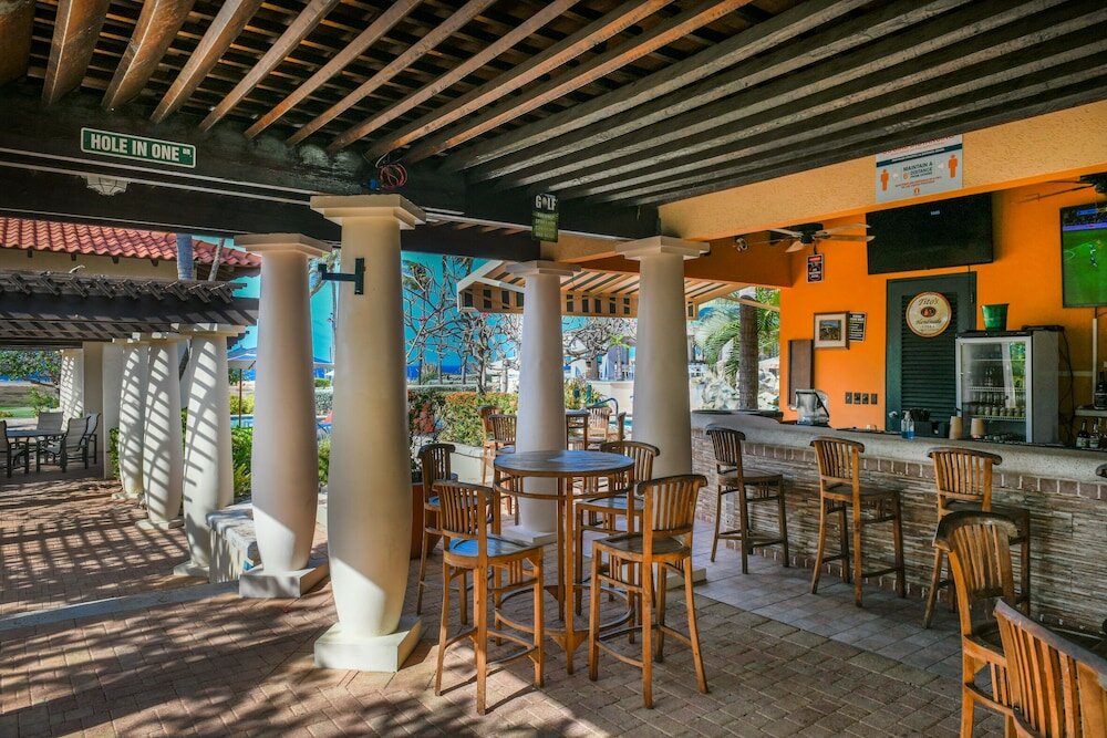 Фото Newly Remodeled 5-bedroom 5-bath in Tierra del Sol!