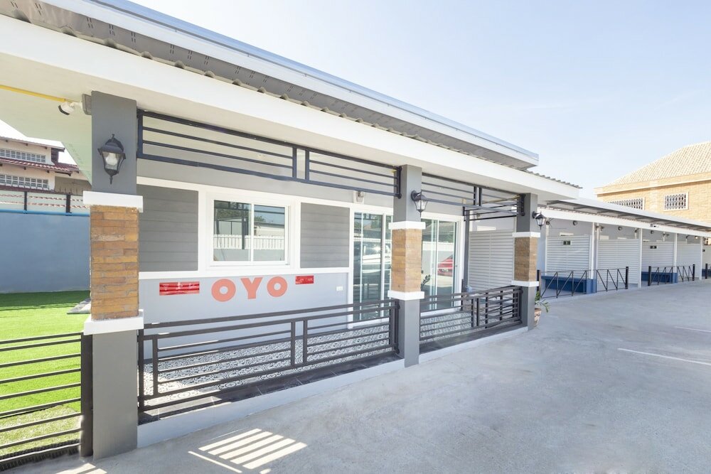 Фото Oyo 75383 Danthip Place