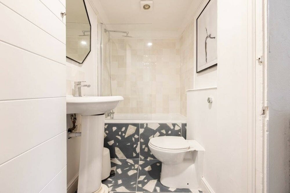 Фото The Eltham Classic - Stunning 1bdr Flat With Garden