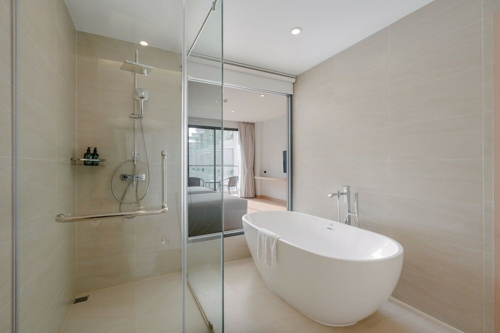 Фото Phuket Emerald Beach Resort