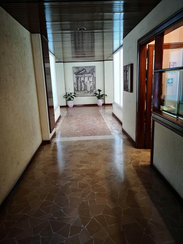 Фото St. Peter Area Luxury Suites