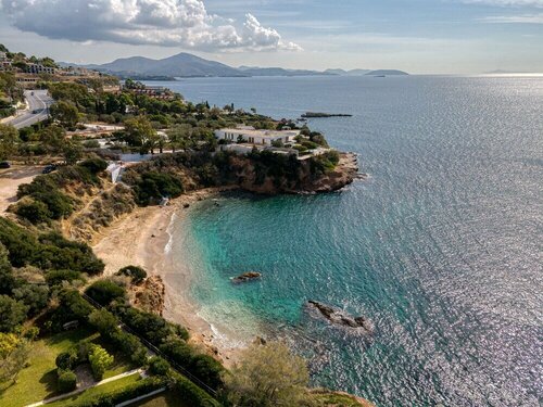Гостиница Luxurious Beachfront Villa Maira