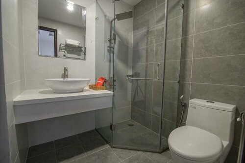 Гостиница RedDoorz Premium near Bai Sau в Вунгтау