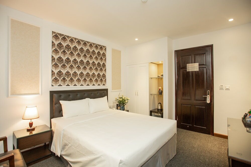 Фото Adeline Hotel