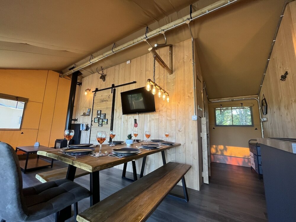 Фото Jungle Book Safari Tent