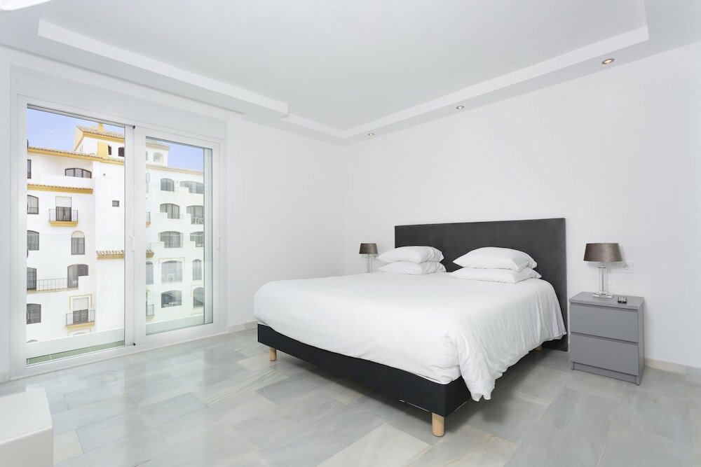 Фото B51 Executive Flats Marbella Puerto Banus