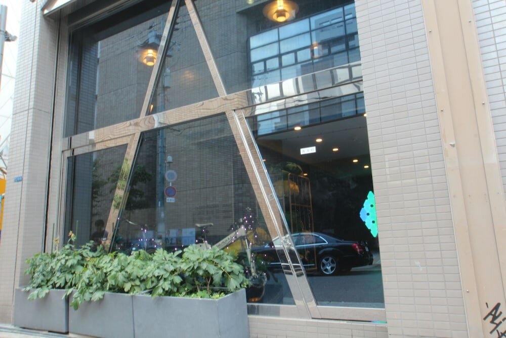 Фото Shimanouchi Luxury Apartment