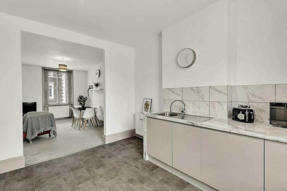 Фото Beautiful And Charming Paddington Apartment