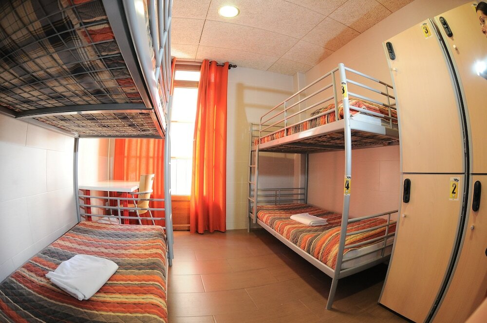 Фото Albergue Zaragoza Hostel