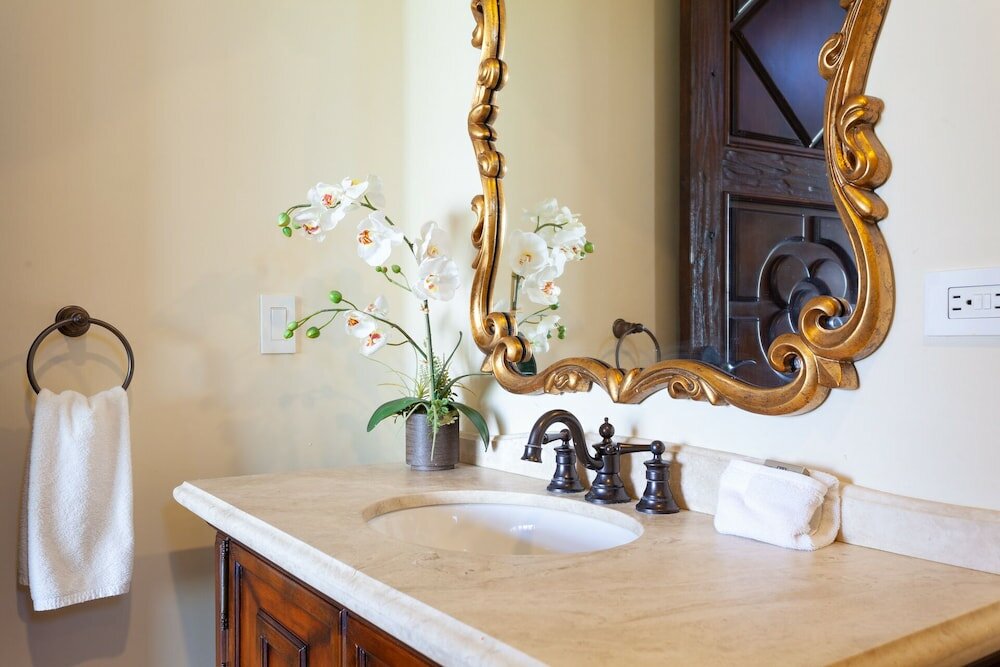 Фото Villa Delmar Exquisite Villa w Views