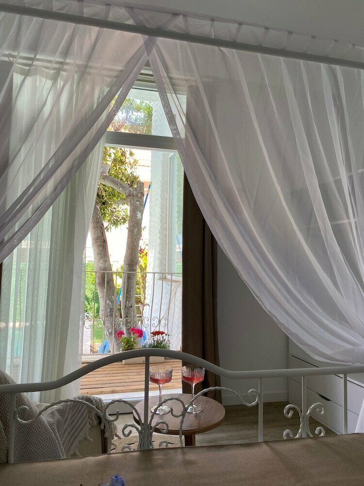 Hotel Flora Boheme, Cesme, photo