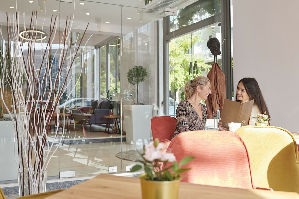 Фото Meni Apartments Hotel