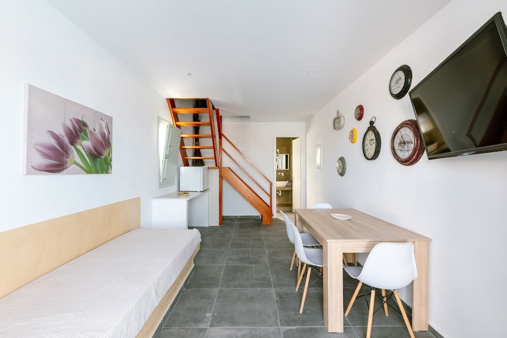 Фото White Element