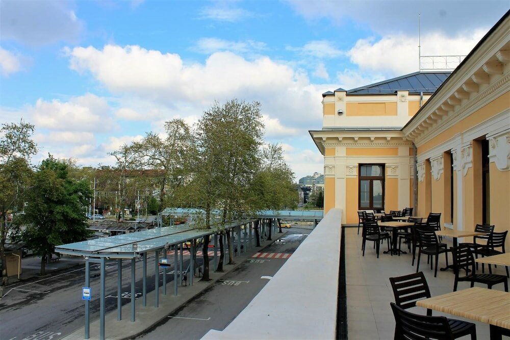 Фото Hostel Central Station Plovdiv