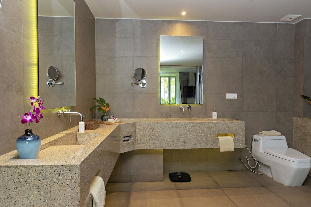 Фото Indra Hotel