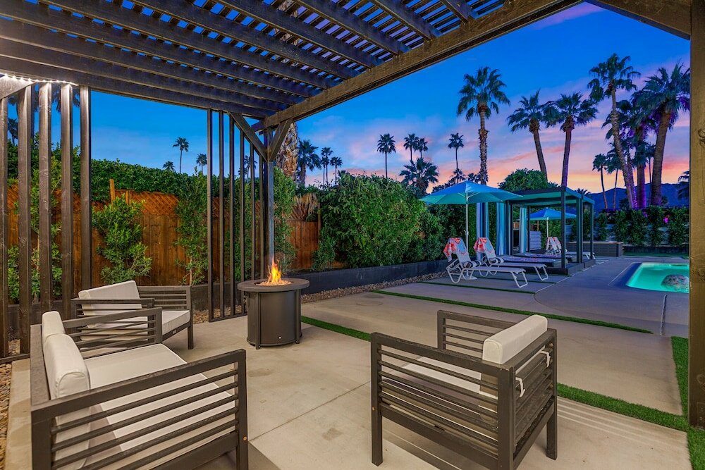 Фото Side by Side Lux Homes