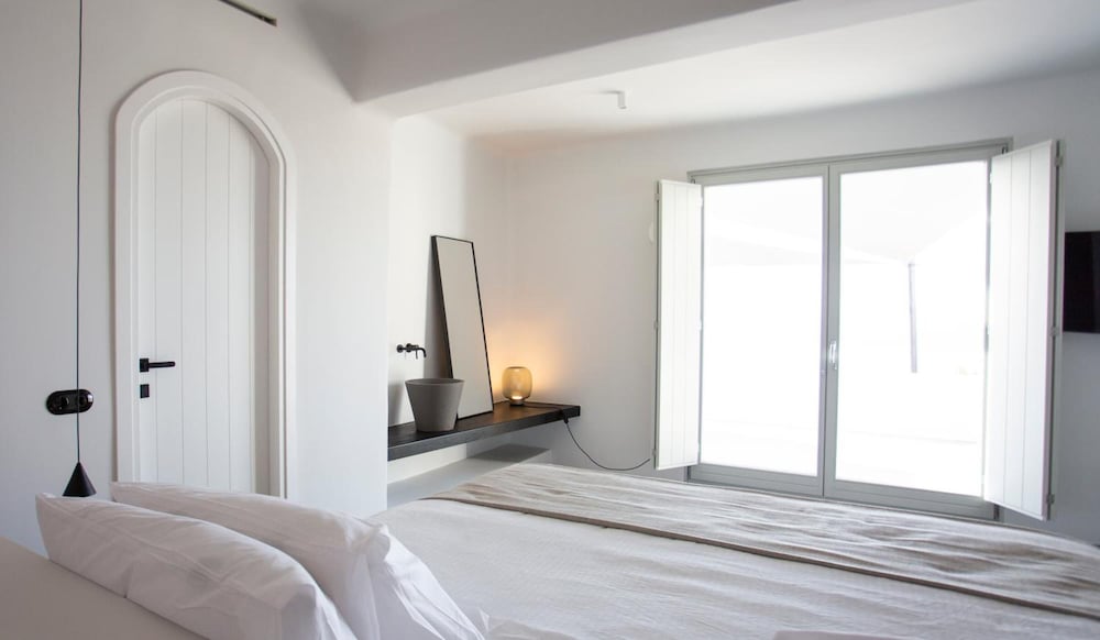 Фото Santonero - The Philoxenia Project